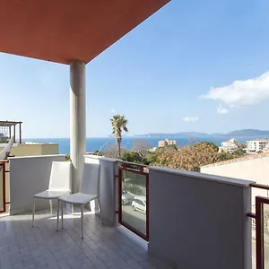 sea-view-chiaras-home.hotelsalgherosardinia.com/